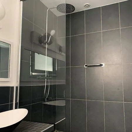 Hyper Centre Apartmán *